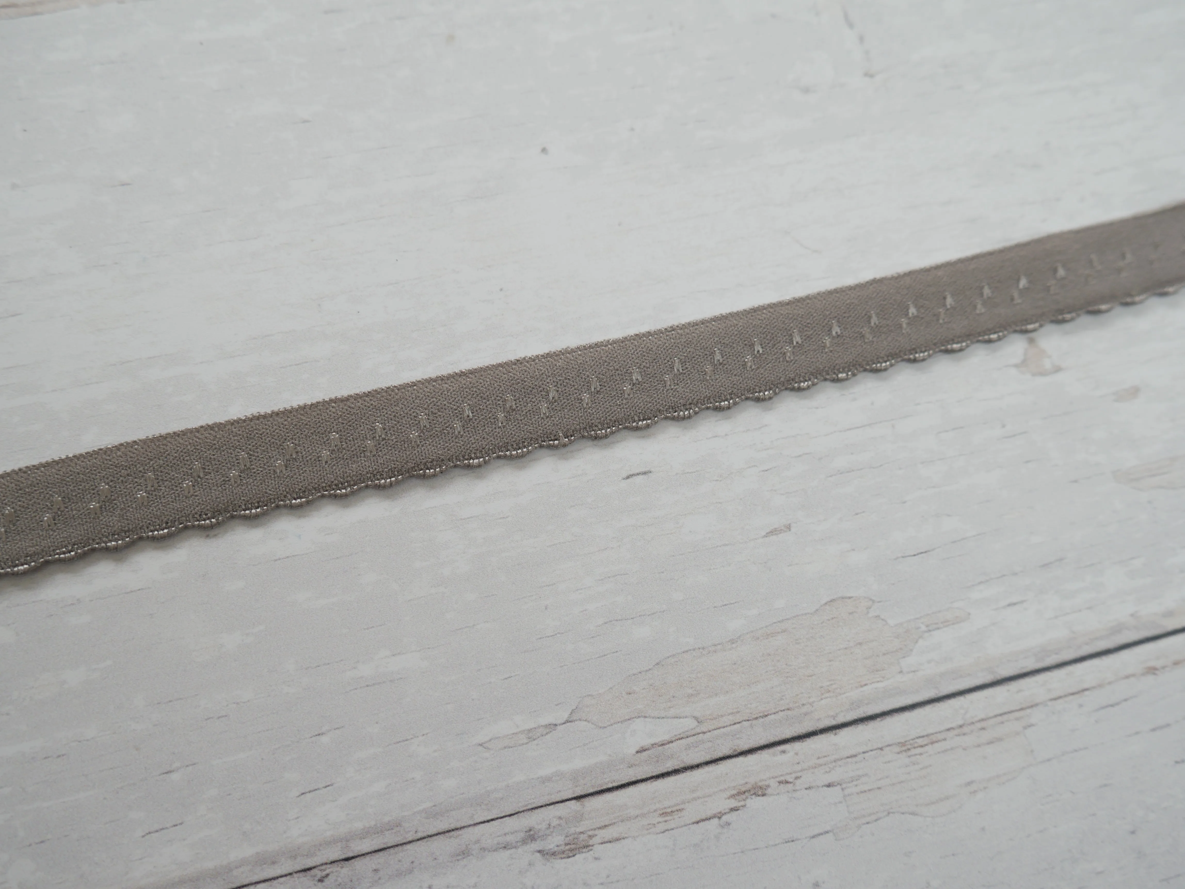 12mm Scalloped Fold Over Elastic - Grey