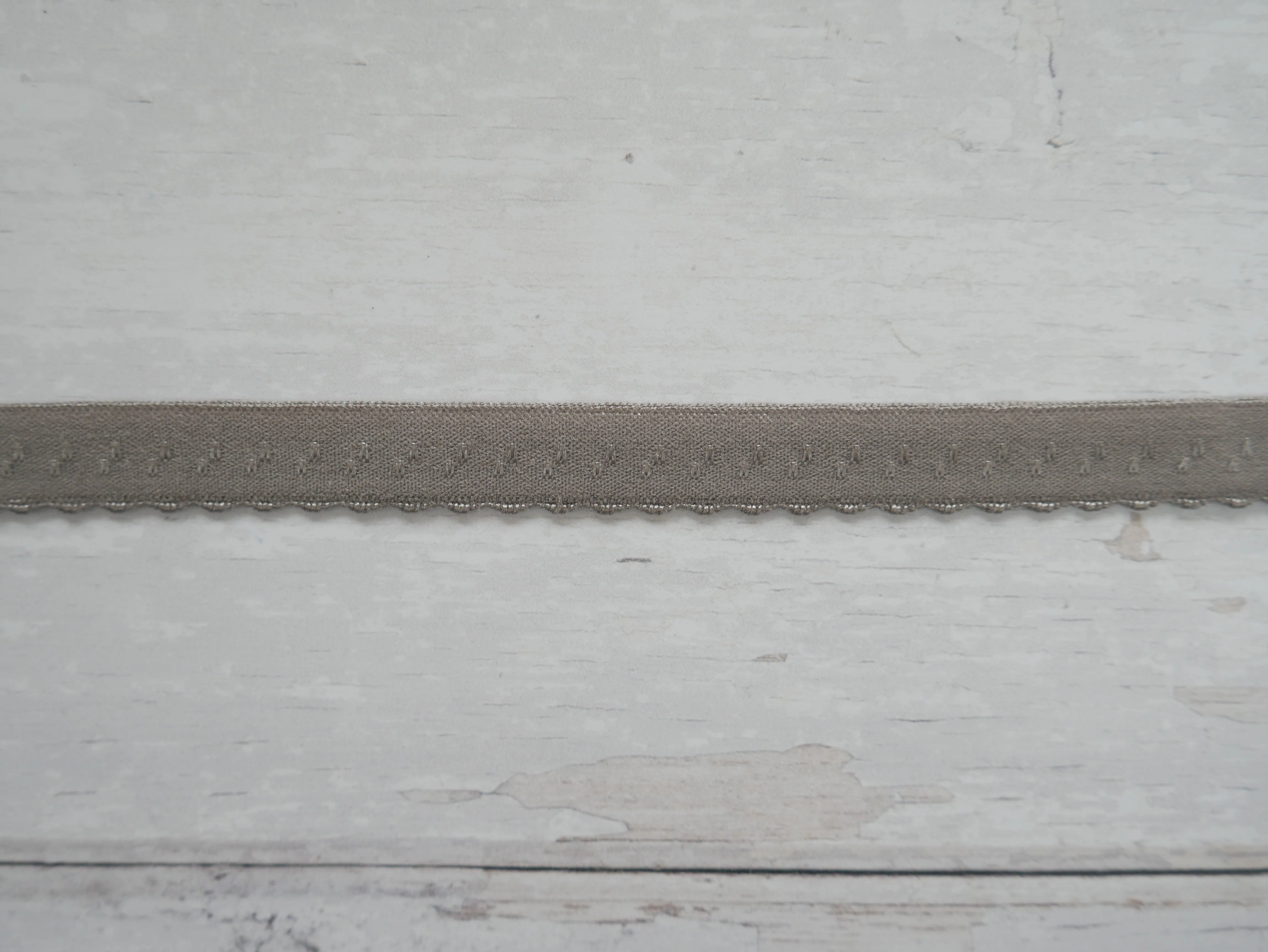 12mm Scalloped Fold Over Elastic - Grey
